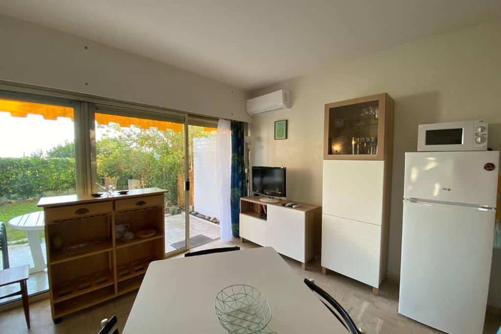 C037-Nice Studio With Garden And Parking - Near Beach Cannes Exterior foto